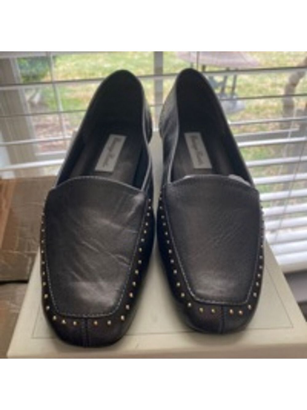 Women's Carriage Court Loafers Size 7.5 M pewter